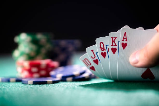 Live Roulette table interface on latoto slot